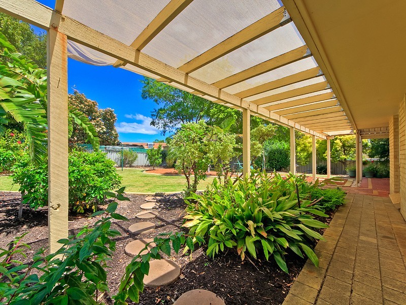 50 Luckhurst Drive, Mandurah WA 6210