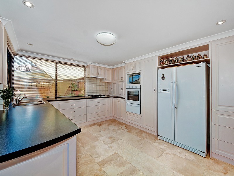 17 Voyager Close, PORT BOUVARD, Wannanup WA 6210