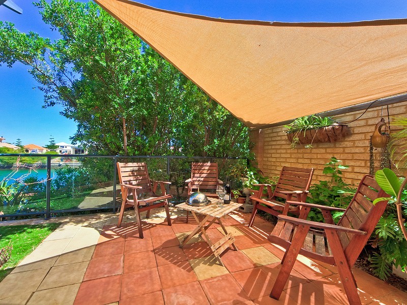 17 Voyager Close, PORT BOUVARD, Wannanup WA 6210