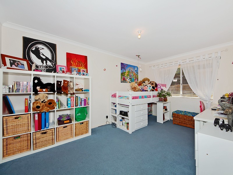 61 Casuarina Drive, Halls Head WA 6210