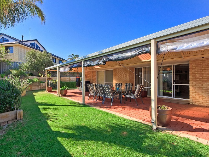 61 Casuarina Drive, Halls Head WA 6210