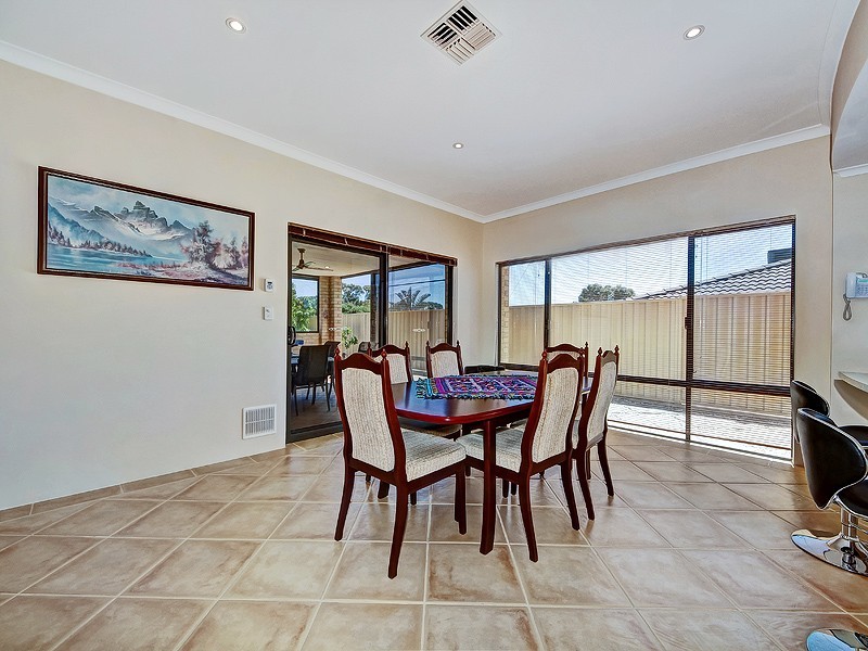 8 Greenshank Mews, PORT BOUVARD, Wannanup WA 6210