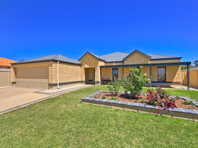 8 Greenshank Mews, PORT BOUVARD, Wannanup WA 6210
