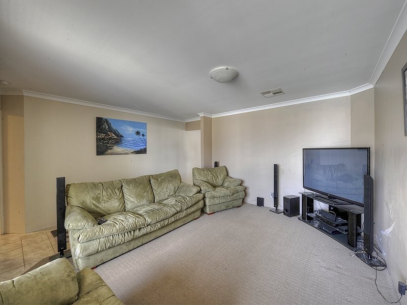 19 Marsdenia Road, Halls Head WA 6210