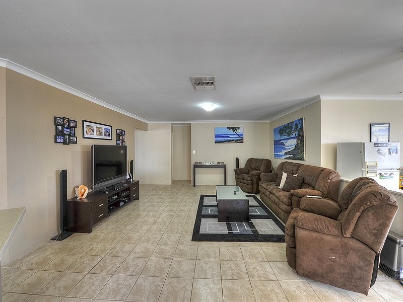 19 Marsdenia Road, Halls Head WA 6210