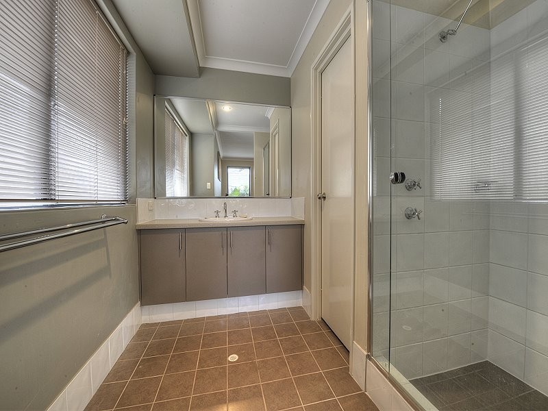 19 Marsdenia Road, Halls Head WA 6210