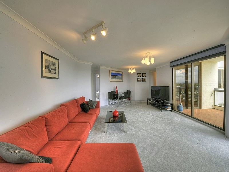 27/6a Valley Road, Halls Head WA 6210