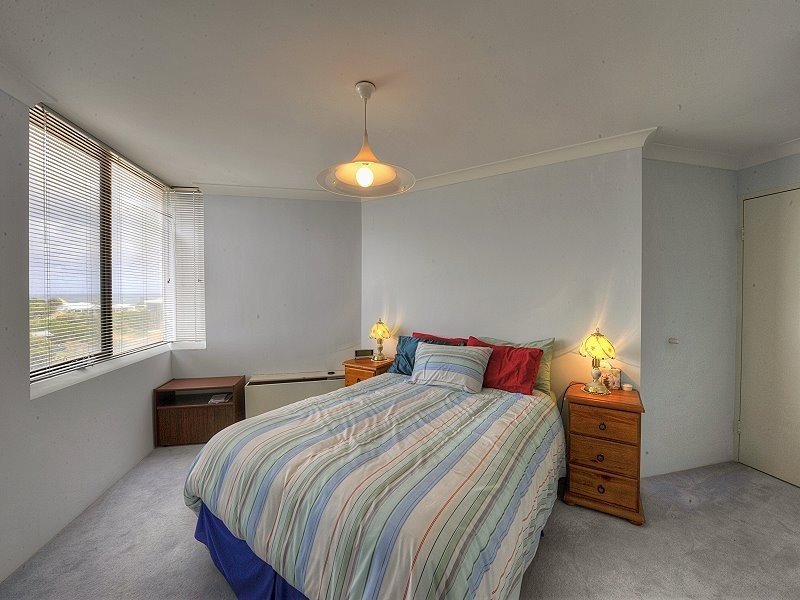 27/6a Valley Road, Halls Head WA 6210