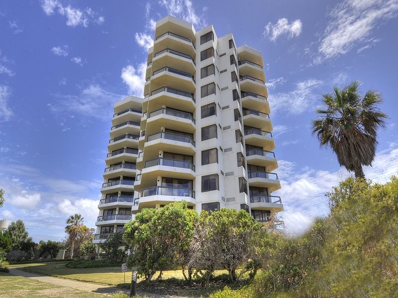 27/6a Valley Road, Halls Head WA 6210