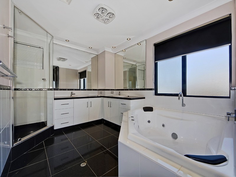 1 Fairsky Parade, PORT BOUVARD, Wannanup WA 6210