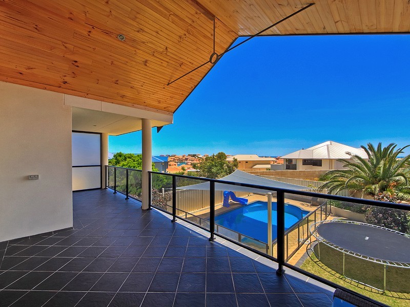 1 Fairsky Parade, PORT BOUVARD, Wannanup WA 6210