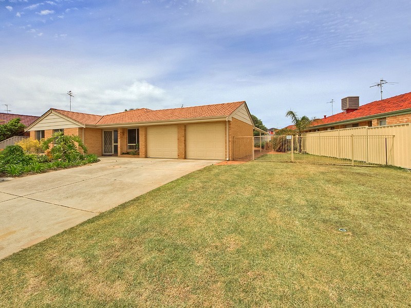 36 Admiralty Crescent, Halls Head WA 6210