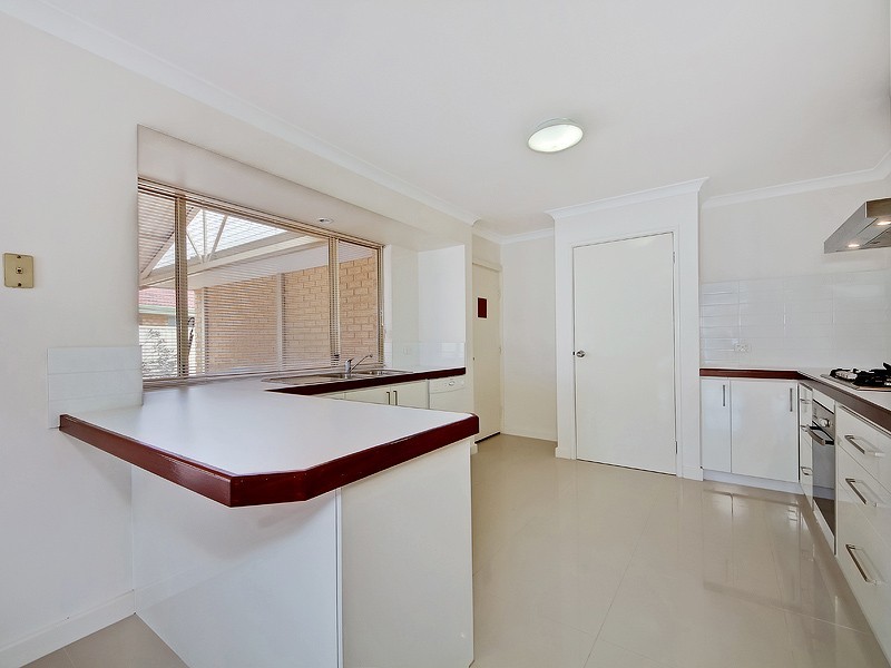 36 Admiralty Crescent, Halls Head WA 6210