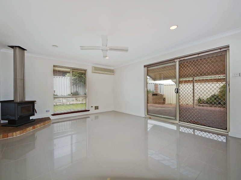 36 Admiralty Crescent, Halls Head WA 6210