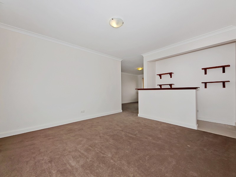 36 Admiralty Crescent, Halls Head WA 6210