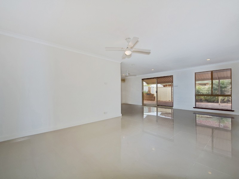 36 Admiralty Crescent, Halls Head WA 6210