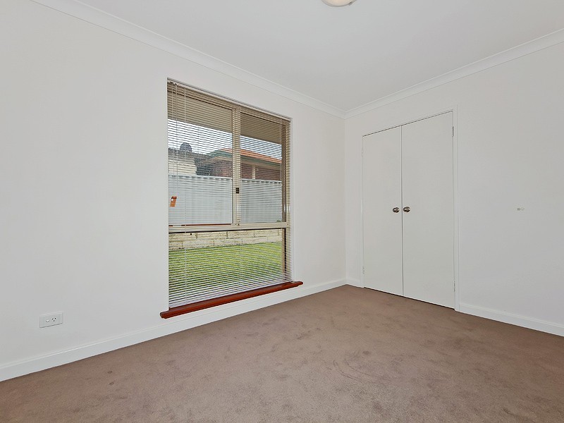 36 Admiralty Crescent, Halls Head WA 6210