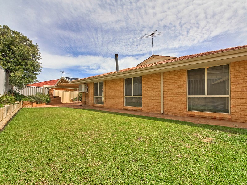 36 Admiralty Crescent, Halls Head WA 6210