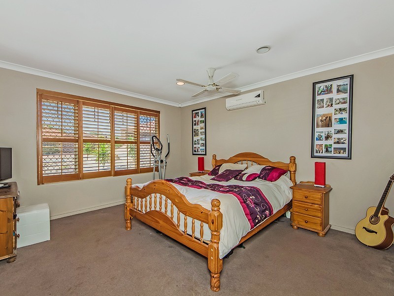 2 Hibiscus Rise, Halls Head WA 6210