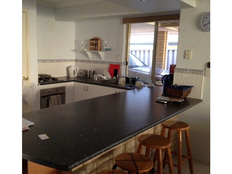 12B Darter Place, Halls Head WA 6210