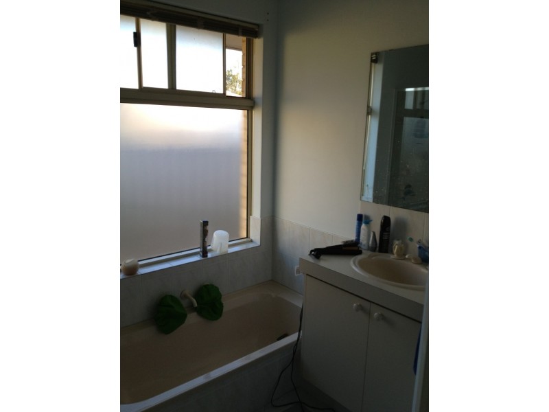 12B Darter Place, Halls Head WA 6210