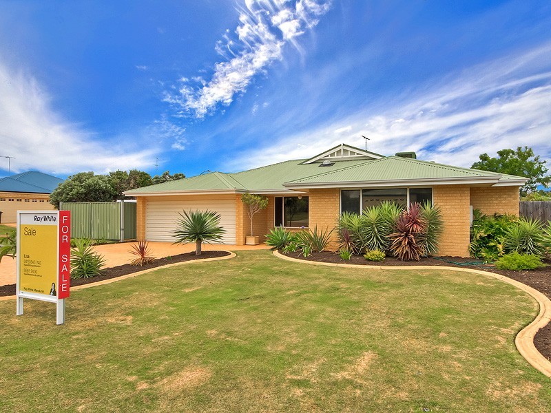 11 Malibu Point, Halls Head WA 6210