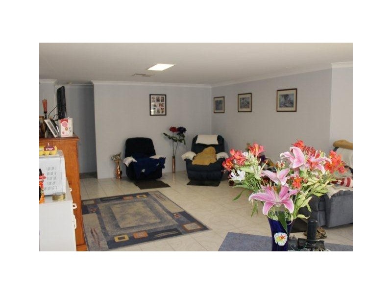 225 Oakmont Avenue, Meadow Springs WA 6210