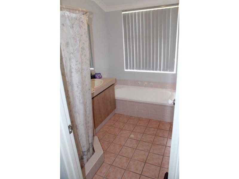 225 Oakmont Avenue, Meadow Springs WA 6210