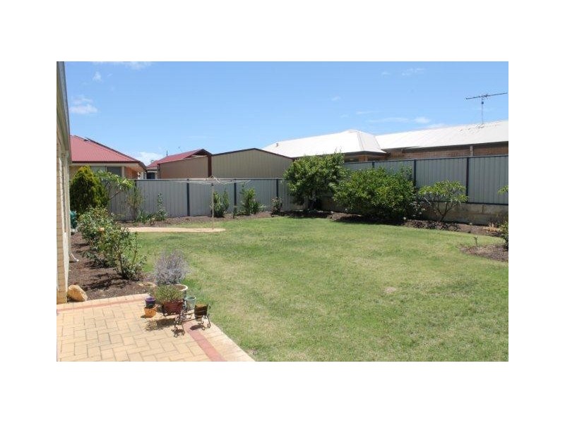 225 Oakmont Avenue, Meadow Springs WA 6210