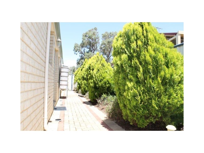 225 Oakmont Avenue, Meadow Springs WA 6210