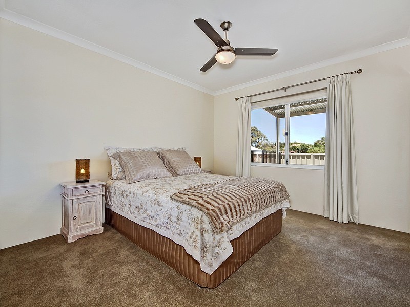 14A Valley Road, Halls Head WA 6210