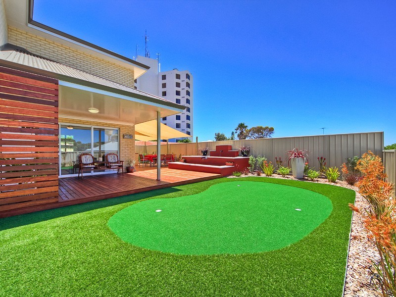 14A Valley Road, Halls Head WA 6210