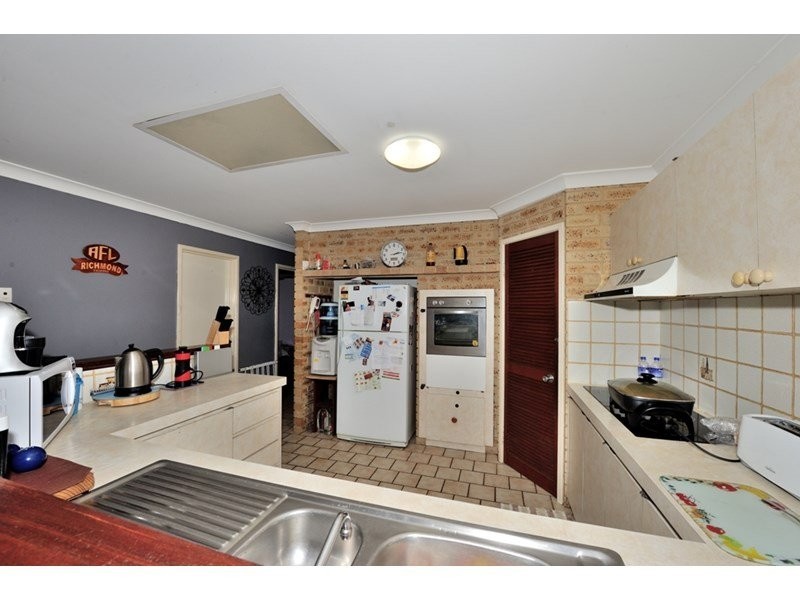 9 Davey Street, Mandurah WA 6210