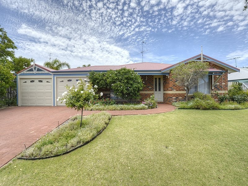 2 Sunderland Close, Greenfields WA 6210