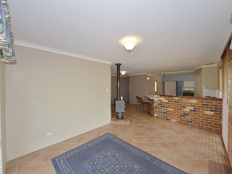 2 Sunderland Close, Greenfields WA 6210