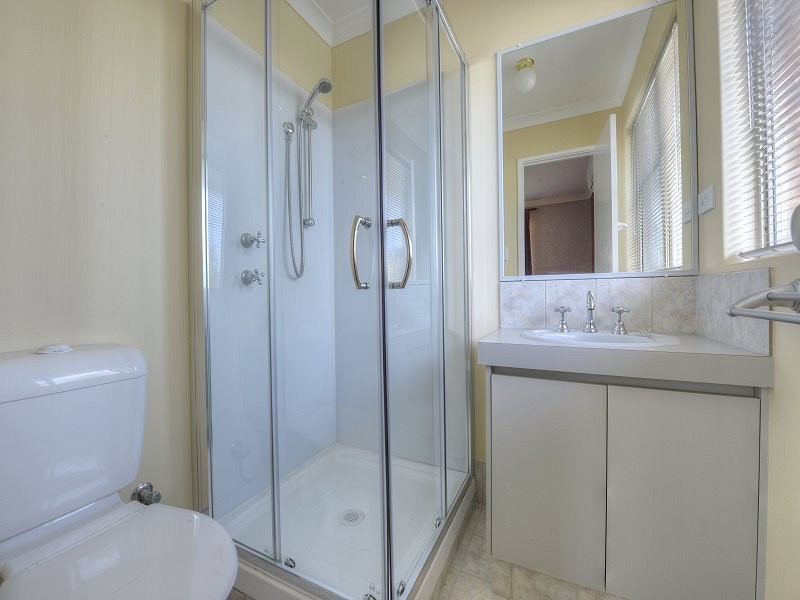 2 Sunderland Close, Greenfields WA 6210
