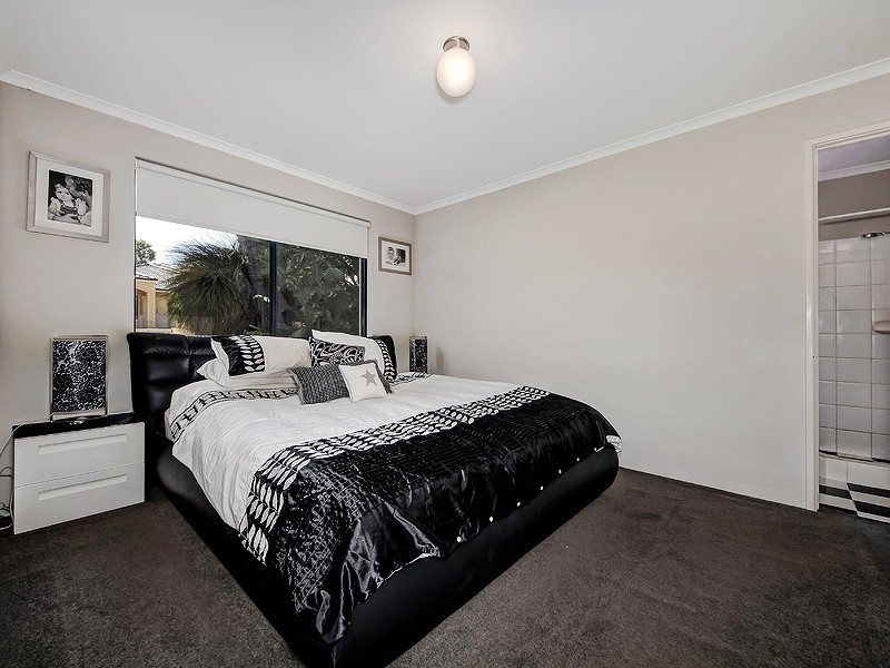 4 Hazlett Lane, Dawesville WA 6211