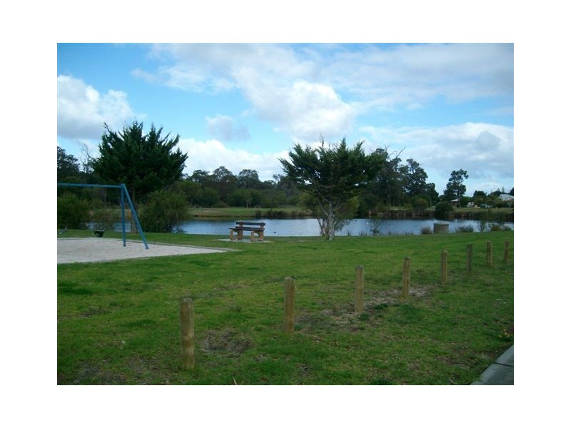 3A Ensay Place, Dudley Park WA 6210