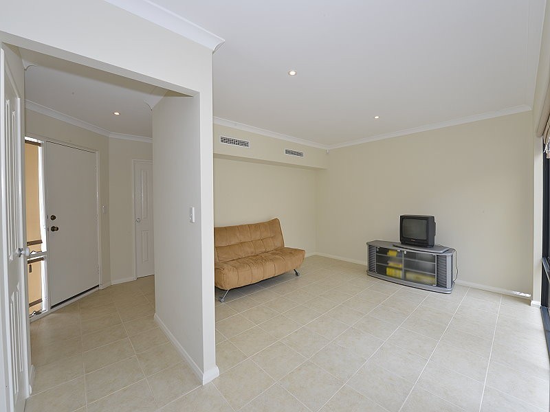 1/51 Sutton Street, Mandurah WA 6210