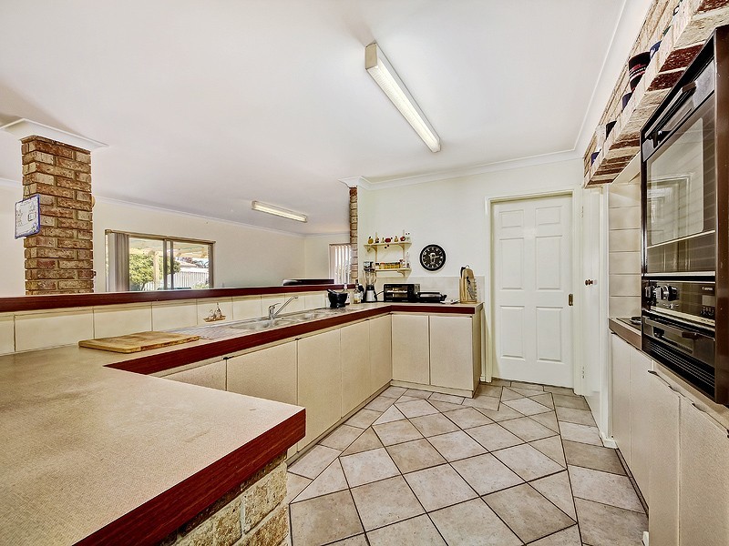 10 Satinash Rtt, Halls Head WA 6210