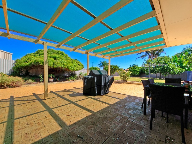 10 Satinash Rtt, Halls Head WA 6210