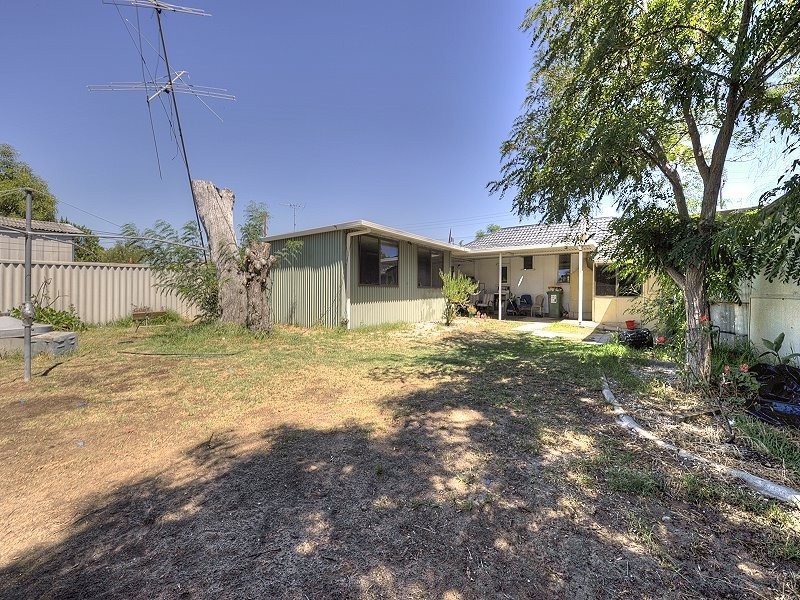 24 Churchill Avenue, Dudley Park WA 6210