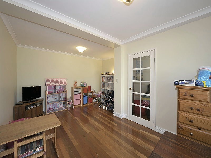 19 Caravel Way, Halls Head WA 6210