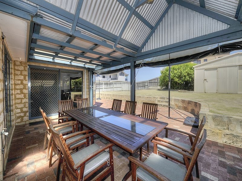 19 Caravel Way, Halls Head WA 6210