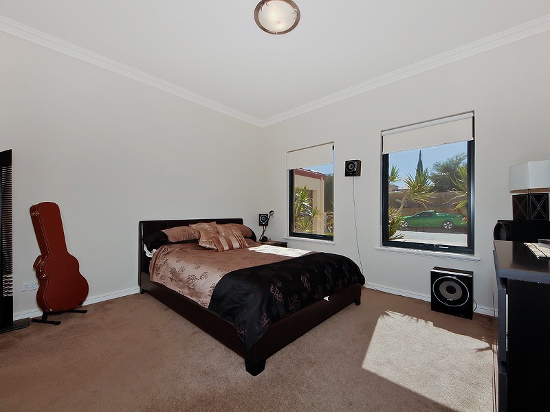 36 Baudin Way, PORT BOUVARD, Wannanup WA 6210