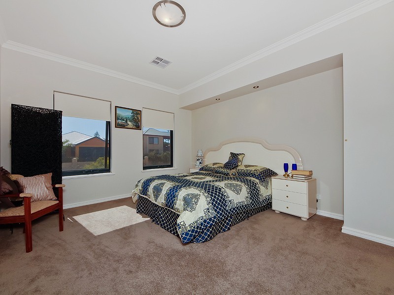 36 Baudin Way, PORT BOUVARD, Wannanup WA 6210
