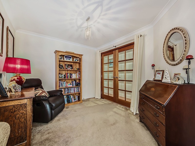8 Ferguson Street, Wannanup WA 6210
