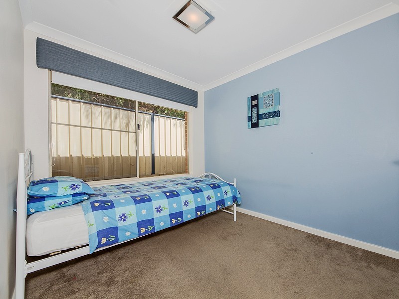 8 Ferguson Street, Wannanup WA 6210