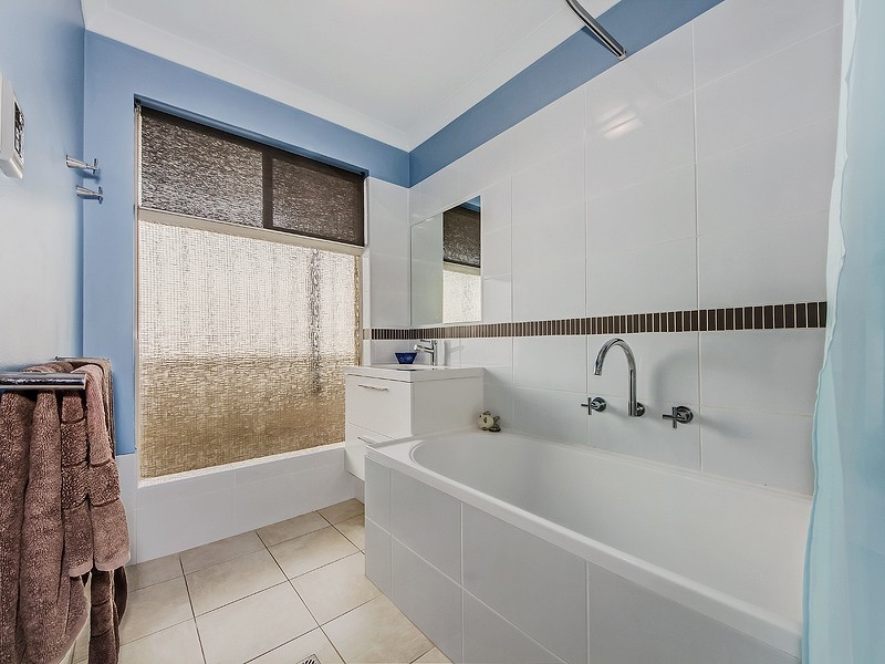 8 Ferguson Street, Wannanup WA 6210