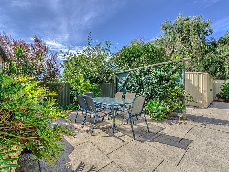 8 Ferguson Street, Wannanup WA 6210